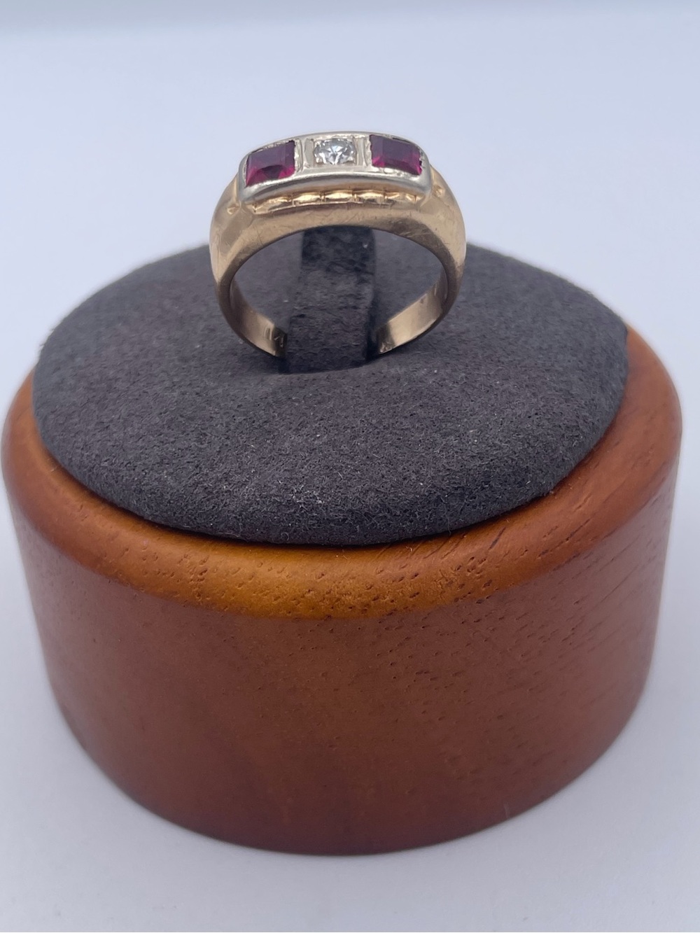Vintage 14K Gold Ruby and Diamond Ring Three Stone Ring Estate 0.15ct Size 6 - Picture 7 of 9